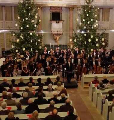 Neujahrskonzert Orchester klein.JPG